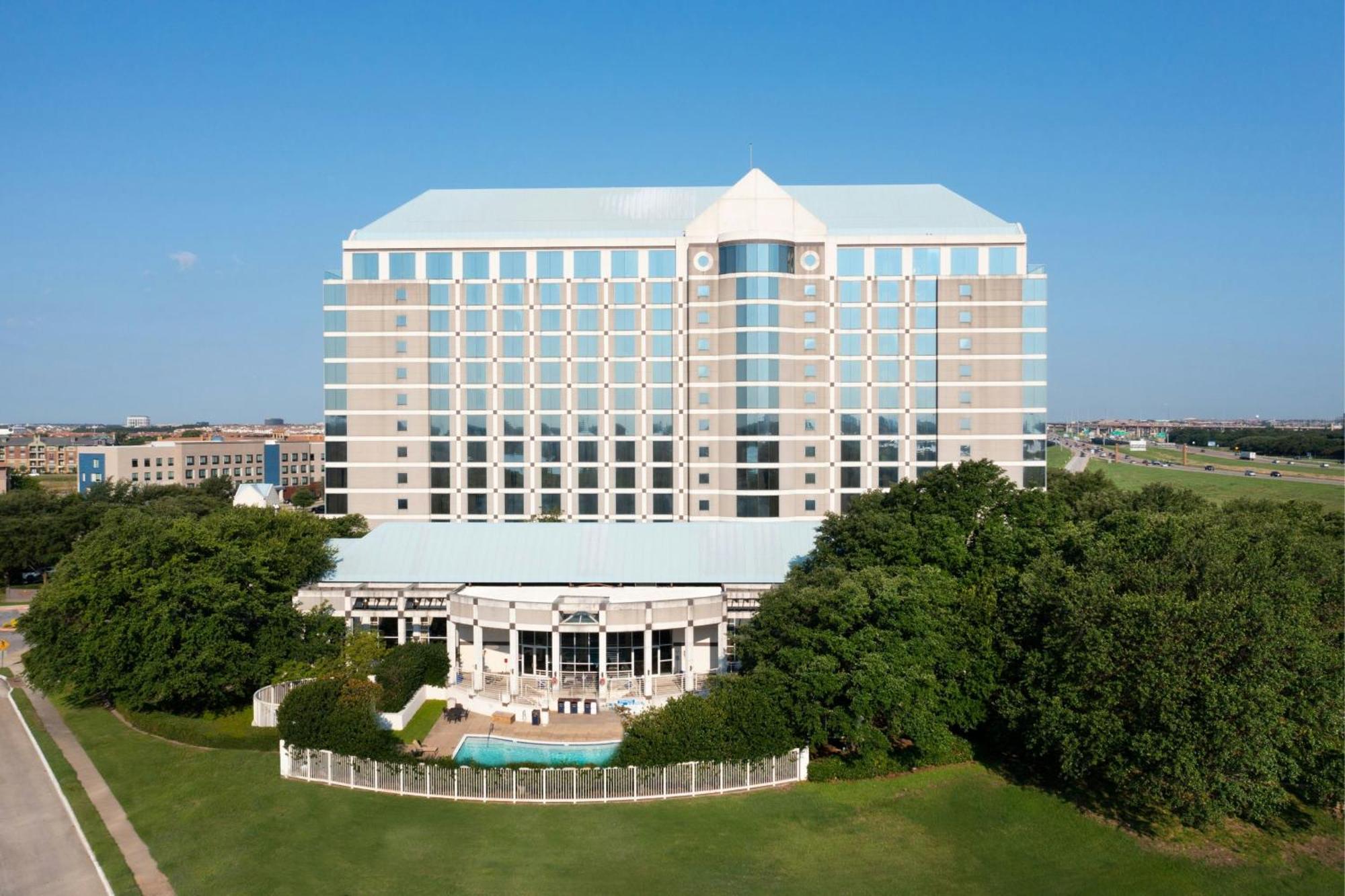 Renaissance Dallas North Hotel Farmers Branch Exterior photo
